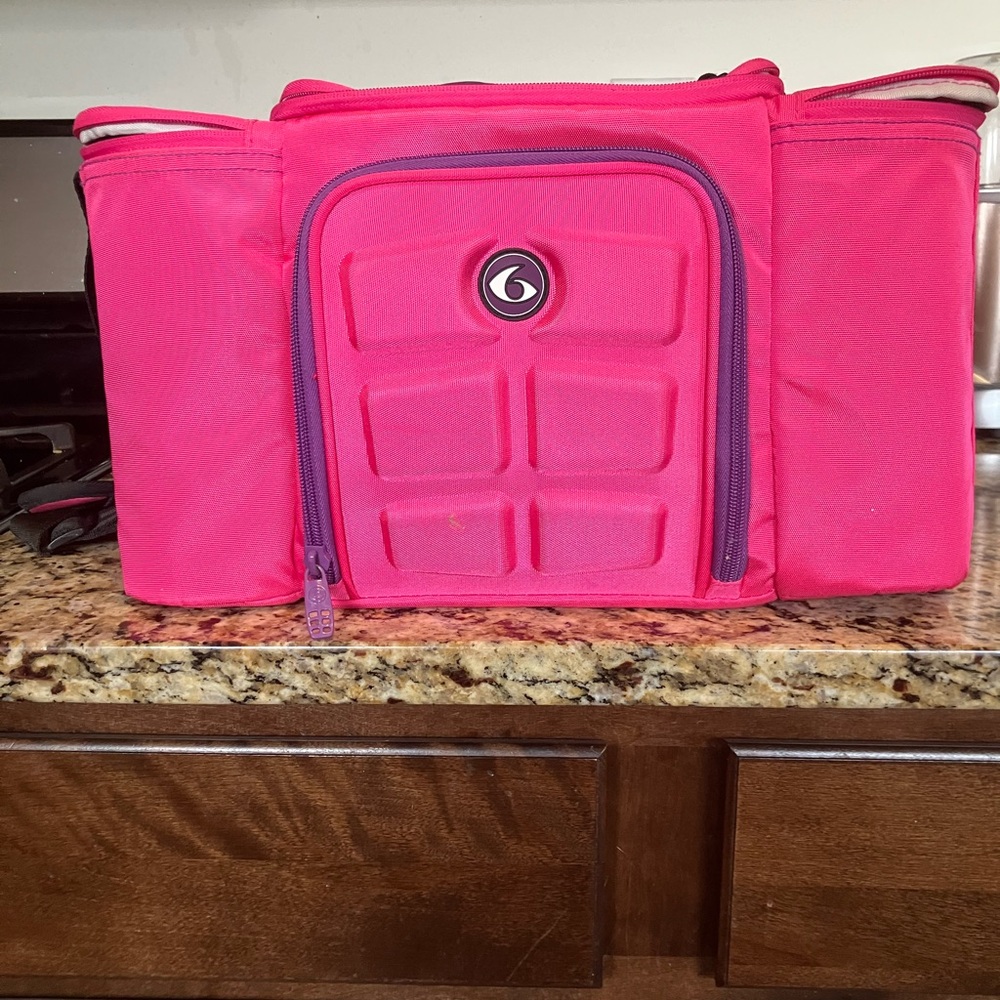 Six pack fitness lunch bag